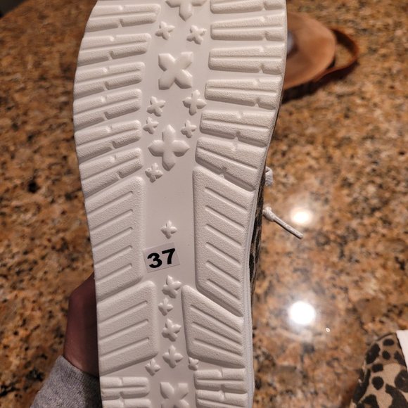 Shoes - Picture 2 of 5